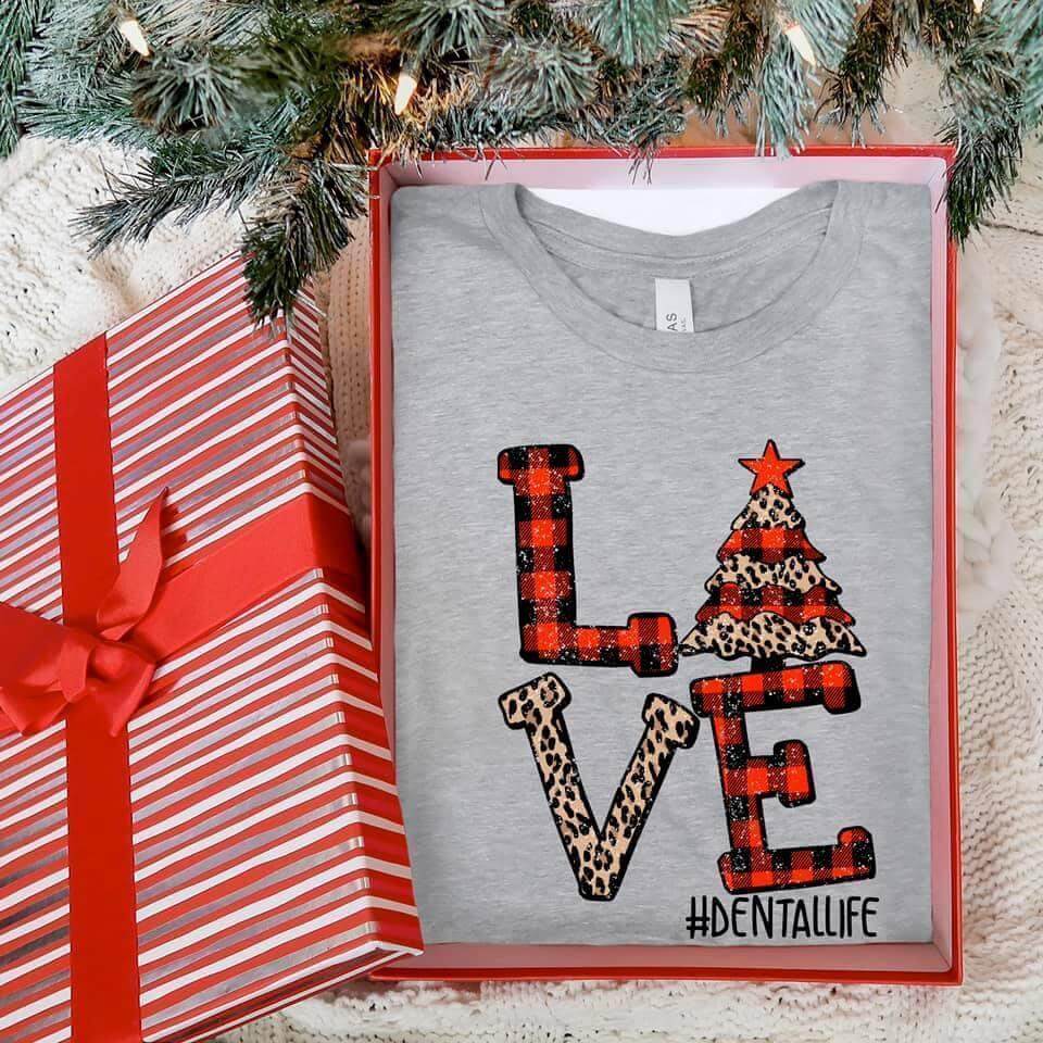 Personalized Leopard Plaid Love Christmas Tree -Unisex T-shirt