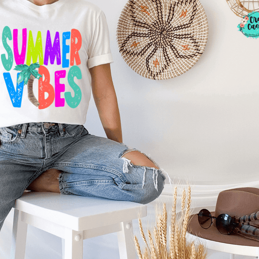 Summer Vibes Retro-Tee