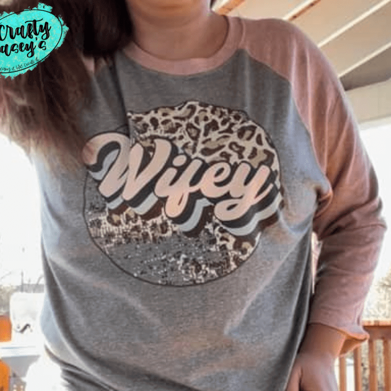 Wifey Retro Vintage Leopard Raglan